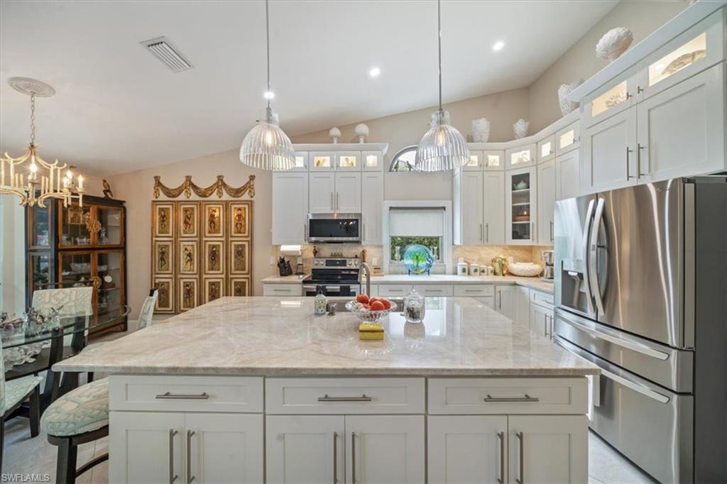 105 Saint James WAY