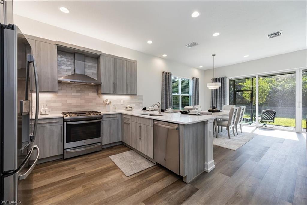 12452 Violet LN