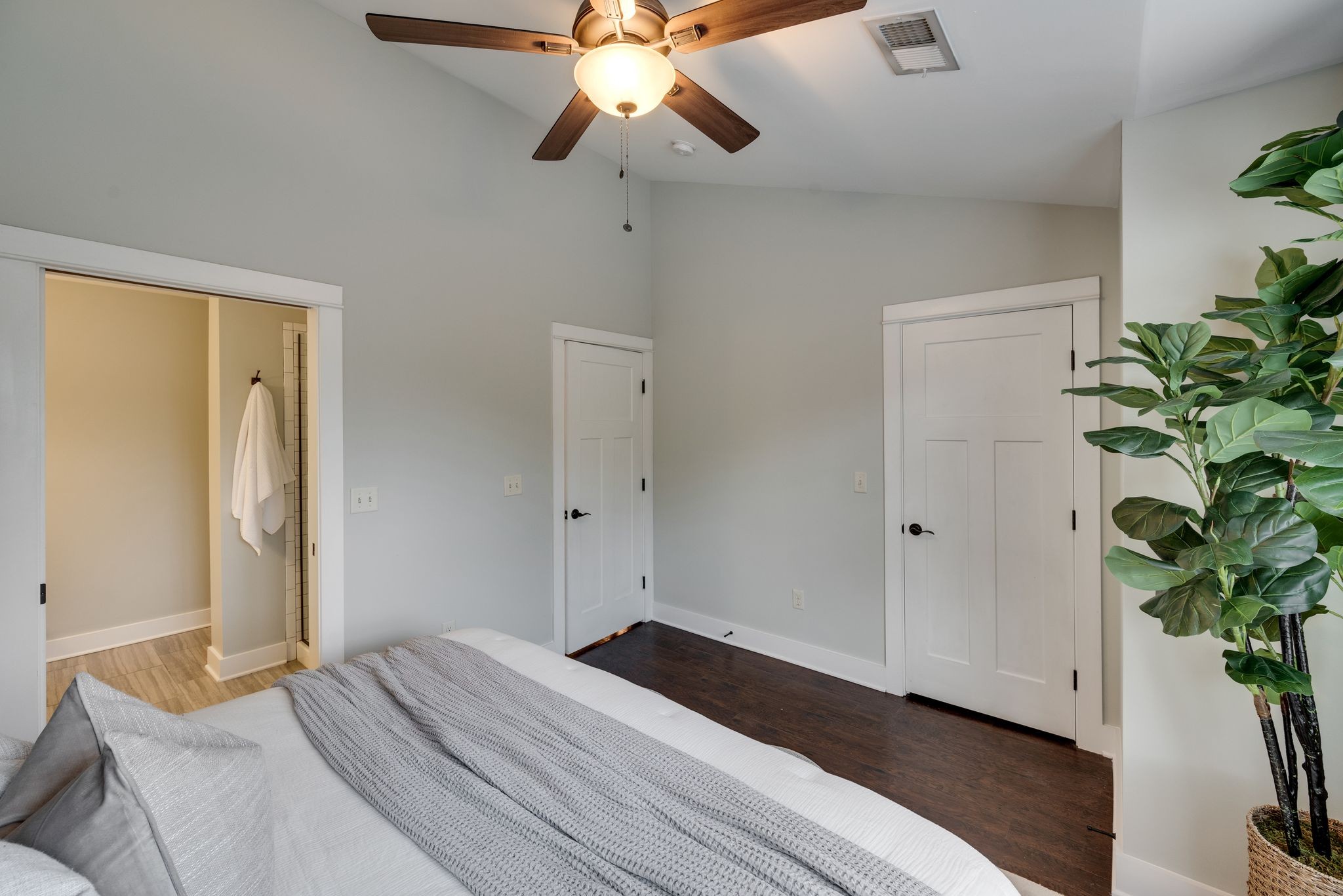 1106 Stratford Ave Unit: 3