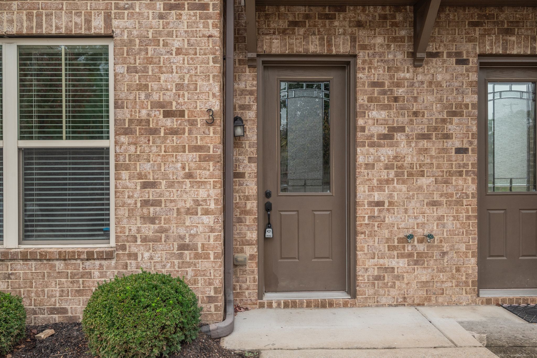 1106 Stratford Ave Unit: 3