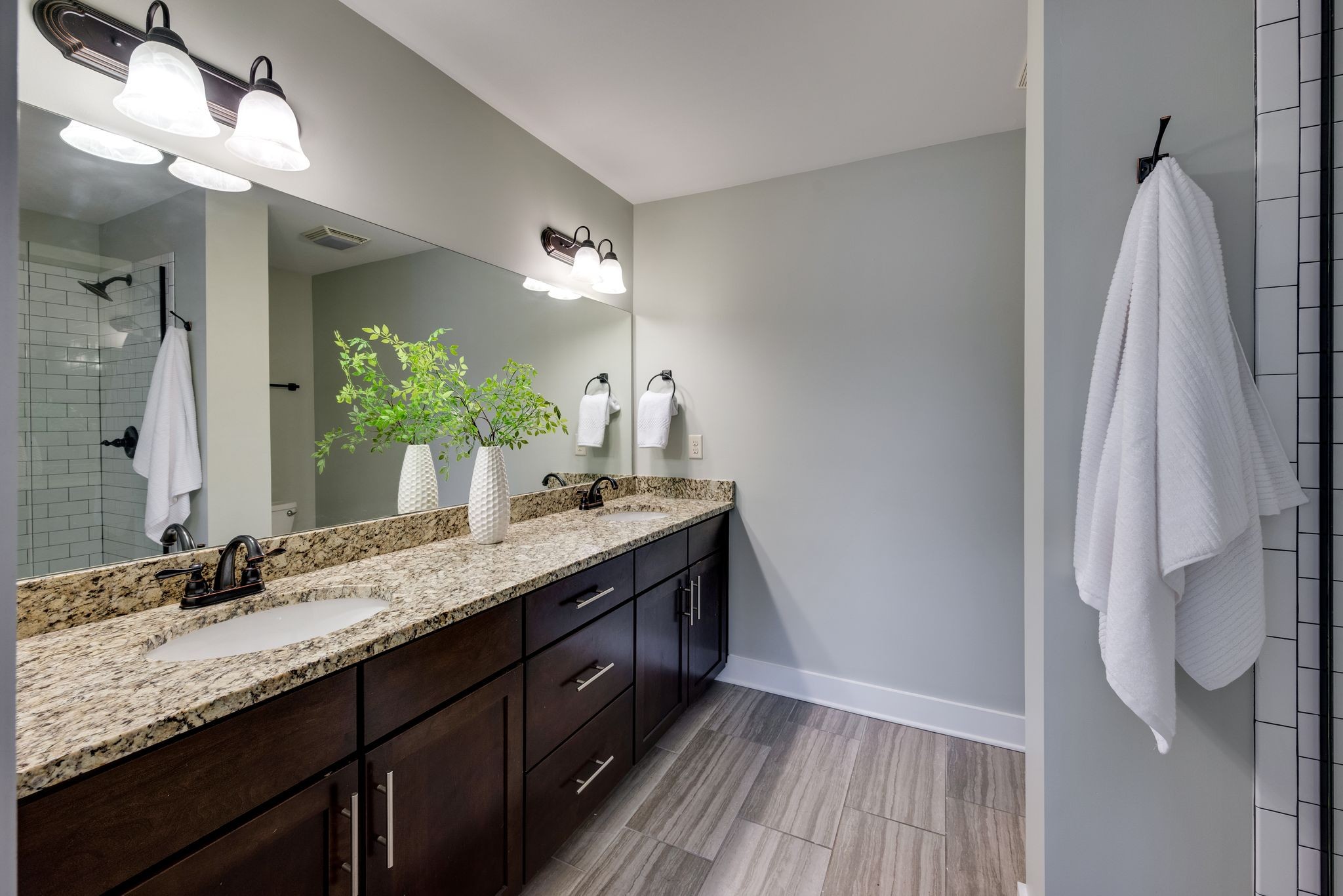 1106 Stratford Ave Unit: 3