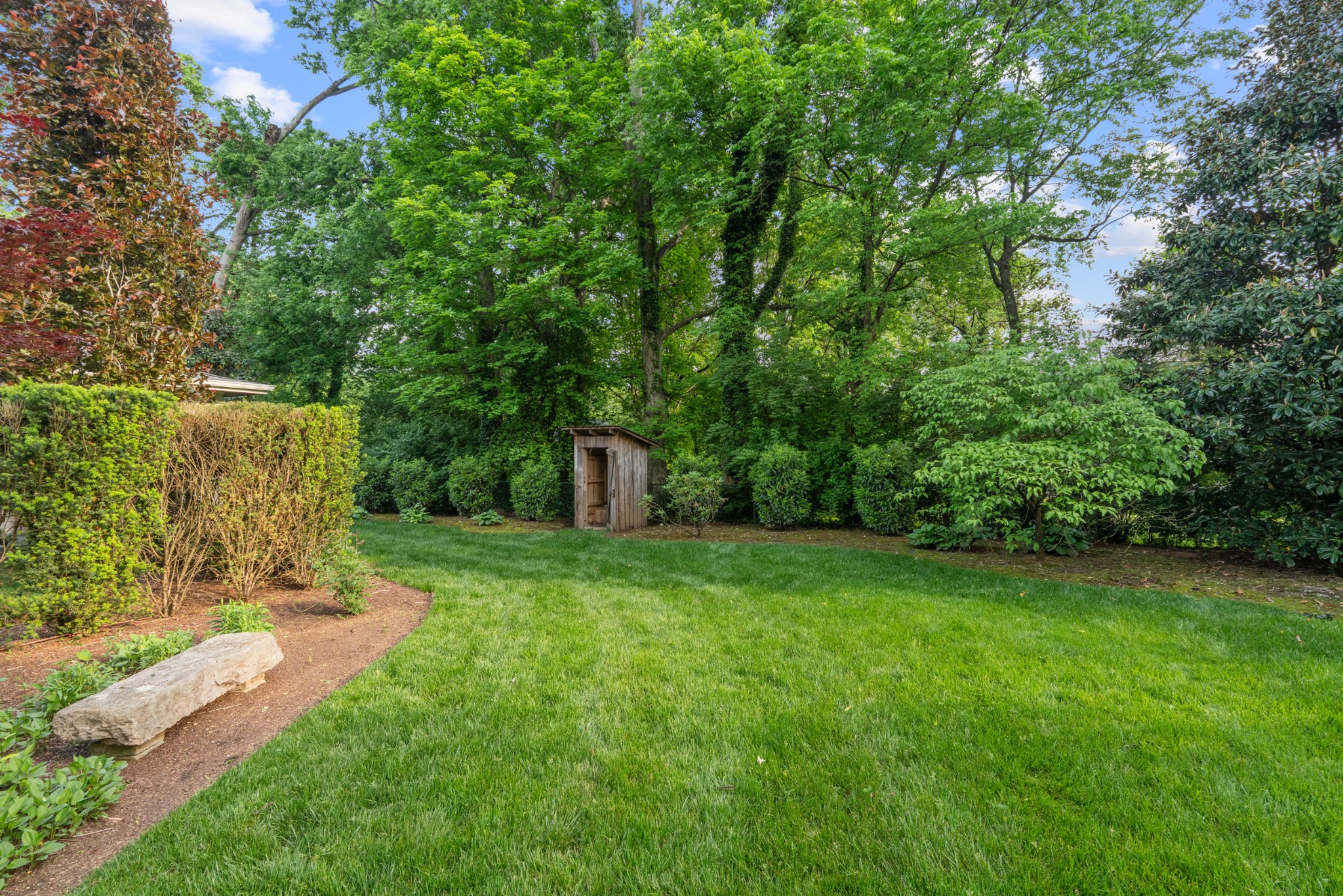 1015 Clifton Ln