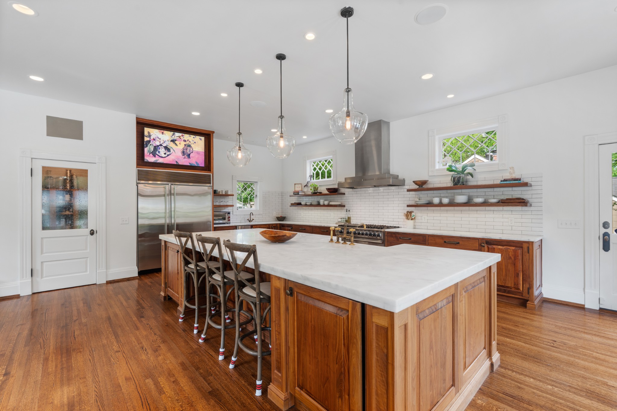 1015 Clifton Ln