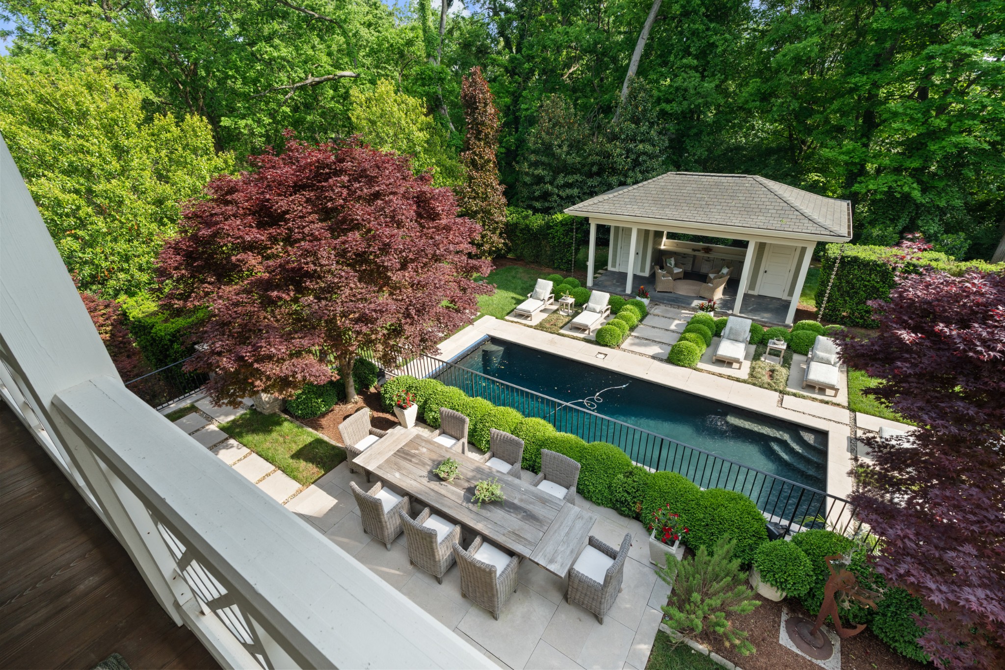 1015 Clifton Ln