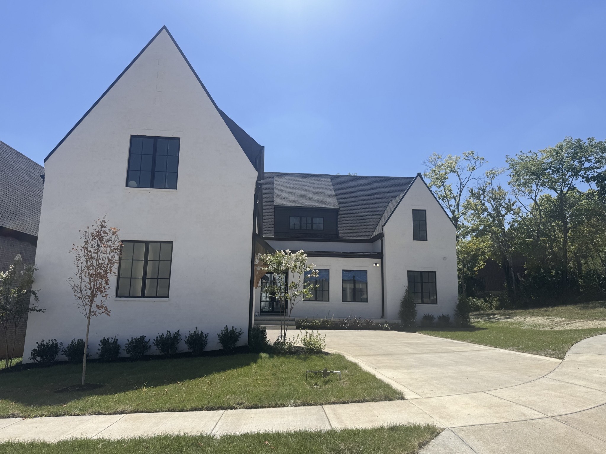 323 Kelly Glenn Ct