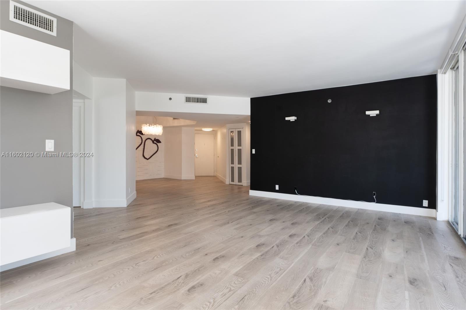 3600 Yacht Club Dr # 202