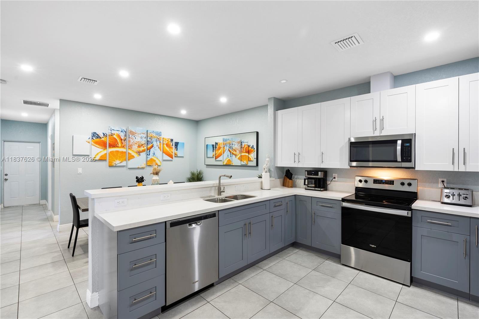 817 NW 1st Ave # 819