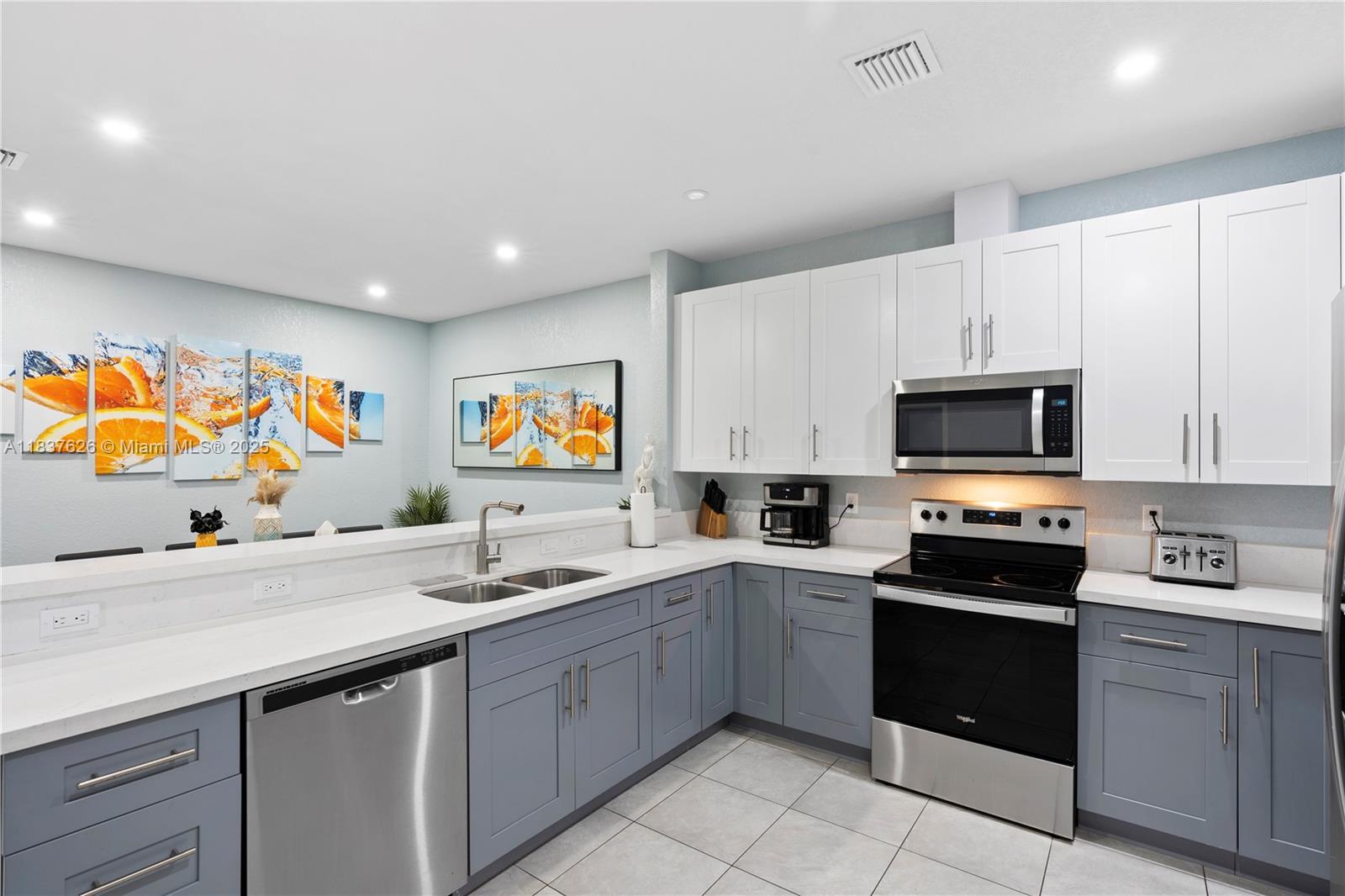 817 NW 1st Ave # 819
