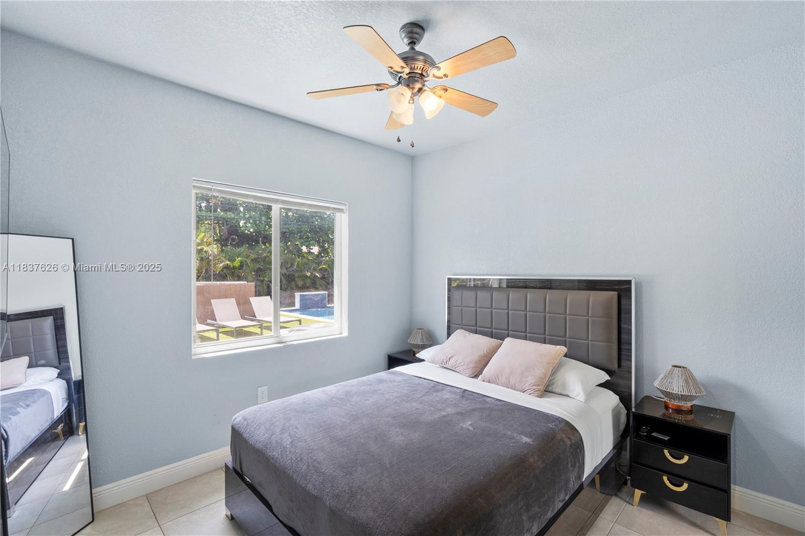 817 NW 1st Ave # 819