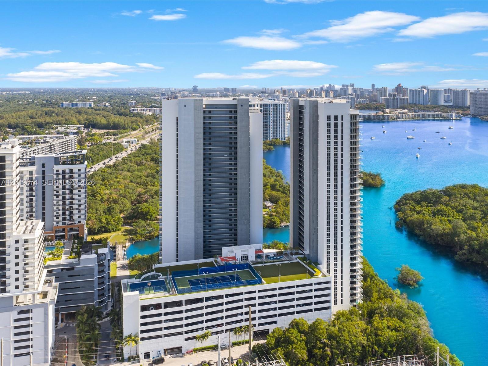 16385 Biscayne Blvd # 3103