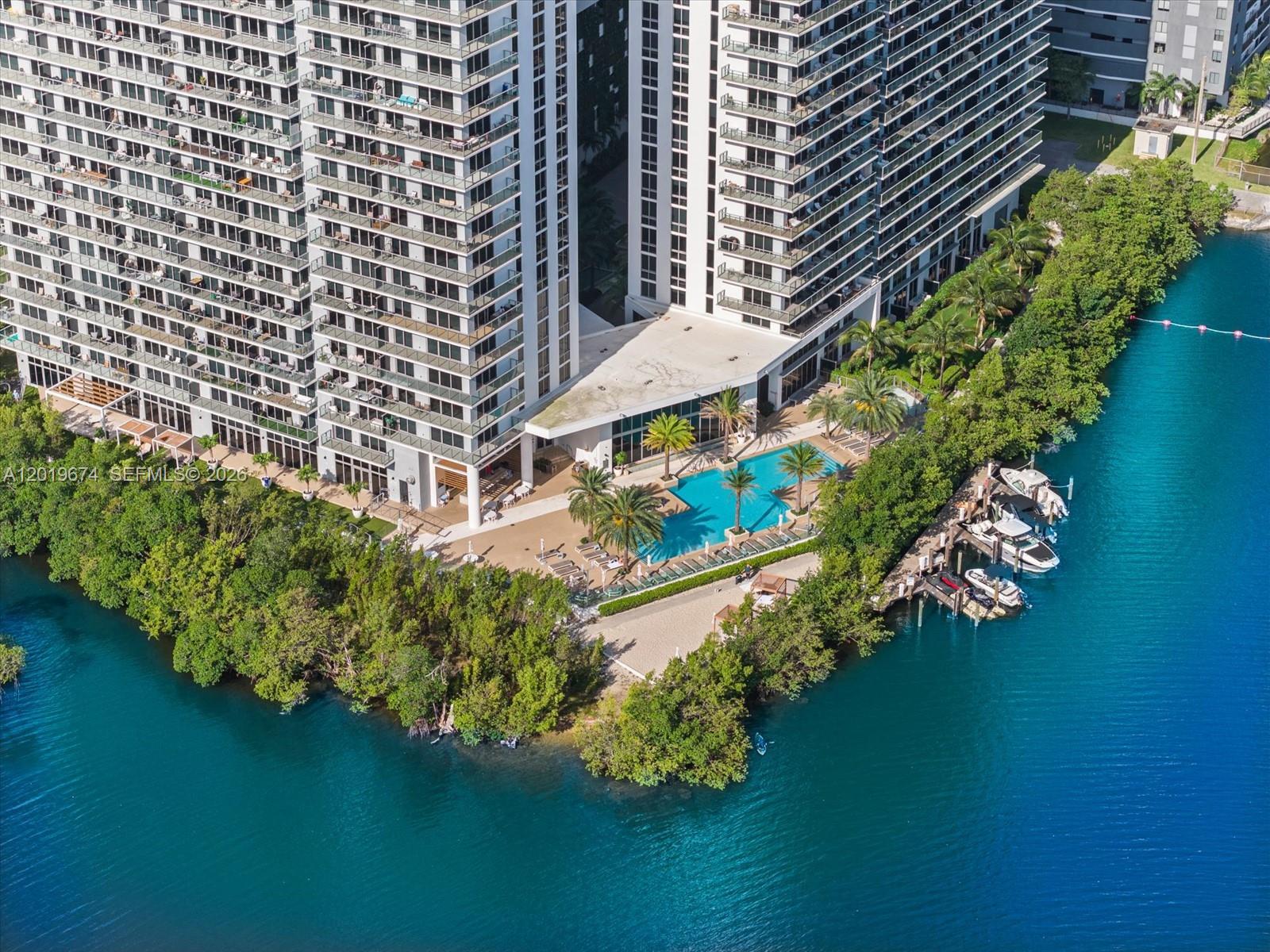 16385 Biscayne Blvd # 3103