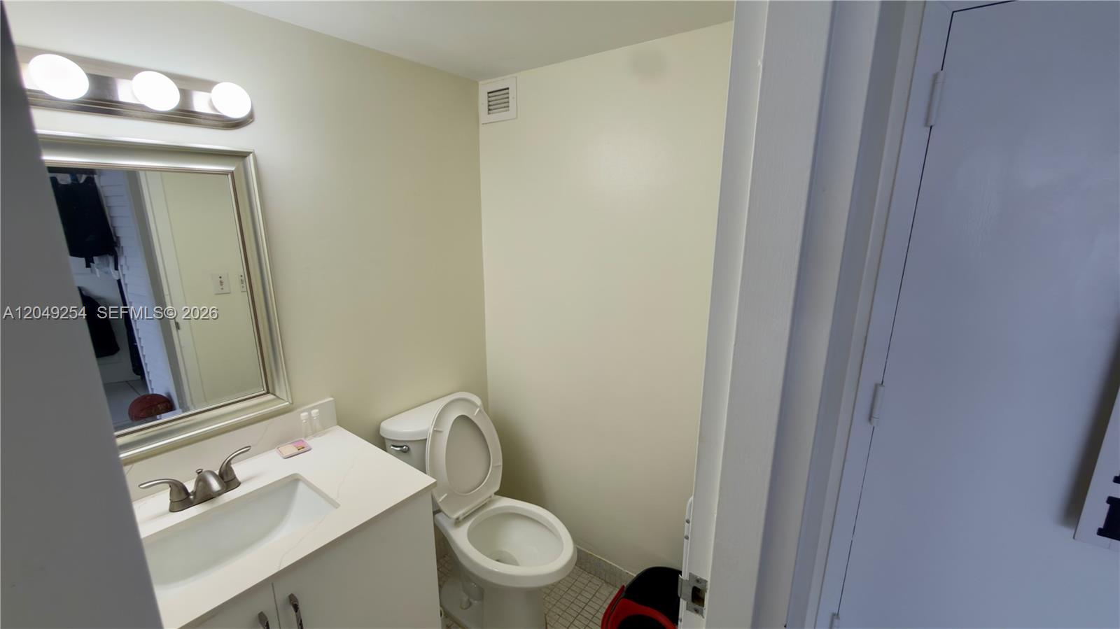 16909 N Bay Rd # 907