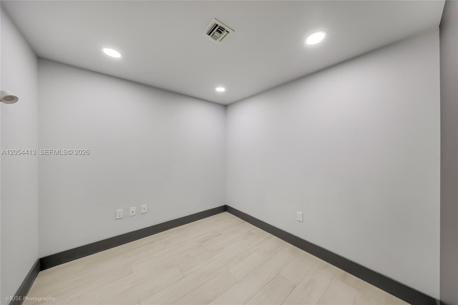 16385 Biscayne Blvd # 2205