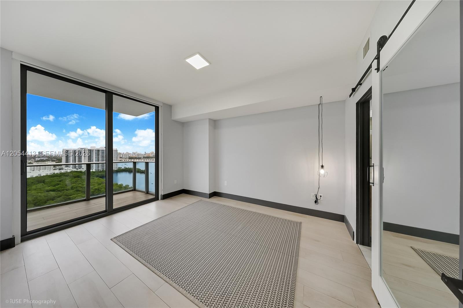 16385 Biscayne Blvd # 2205