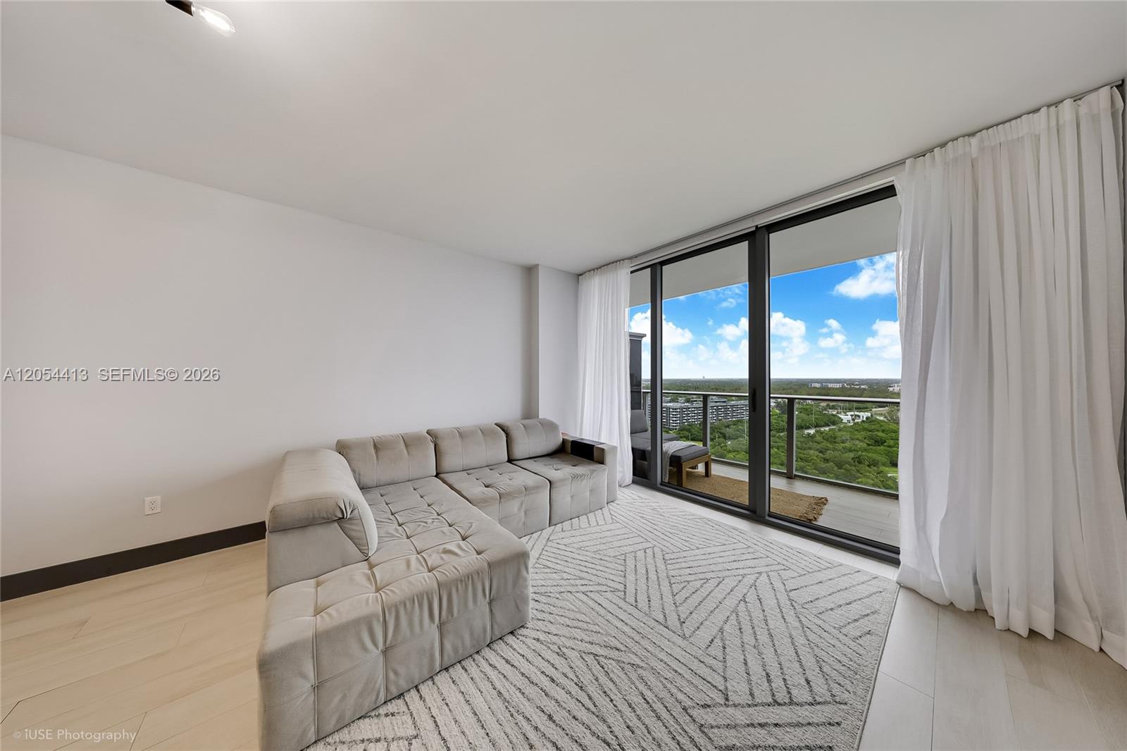 16385 Biscayne Blvd # 2205