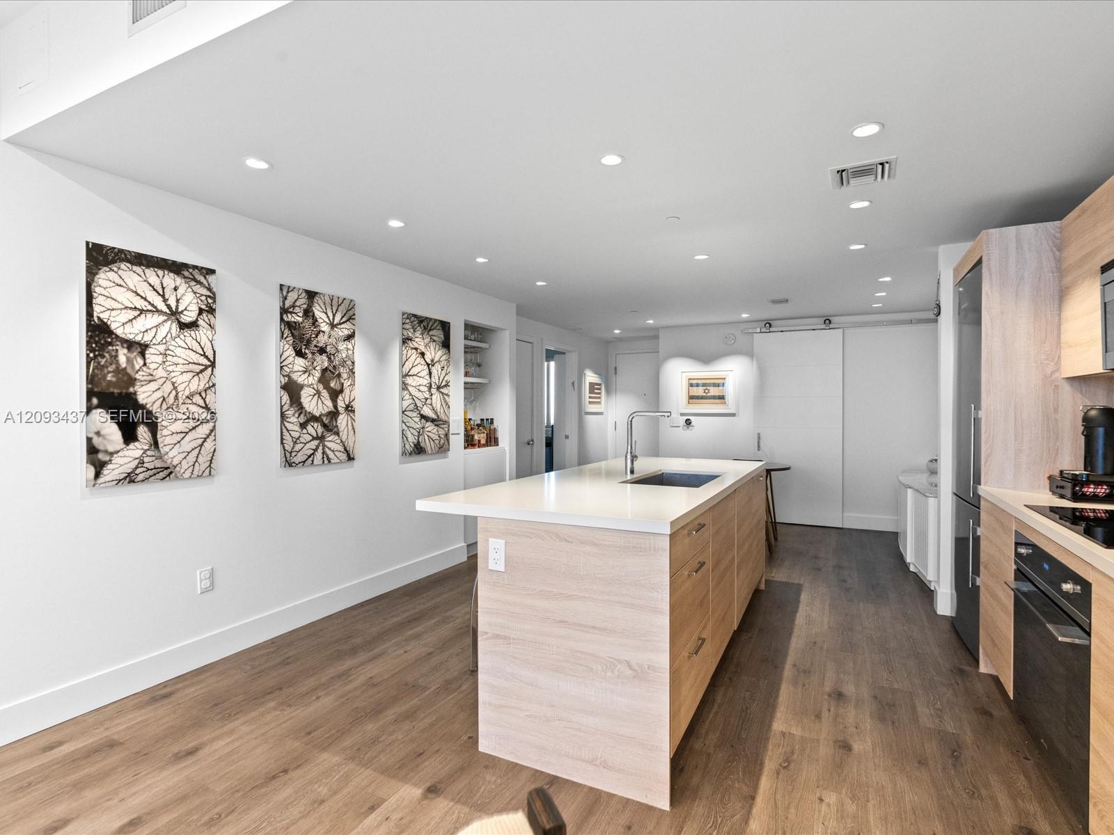 16385 Biscayne Blvd # 3103