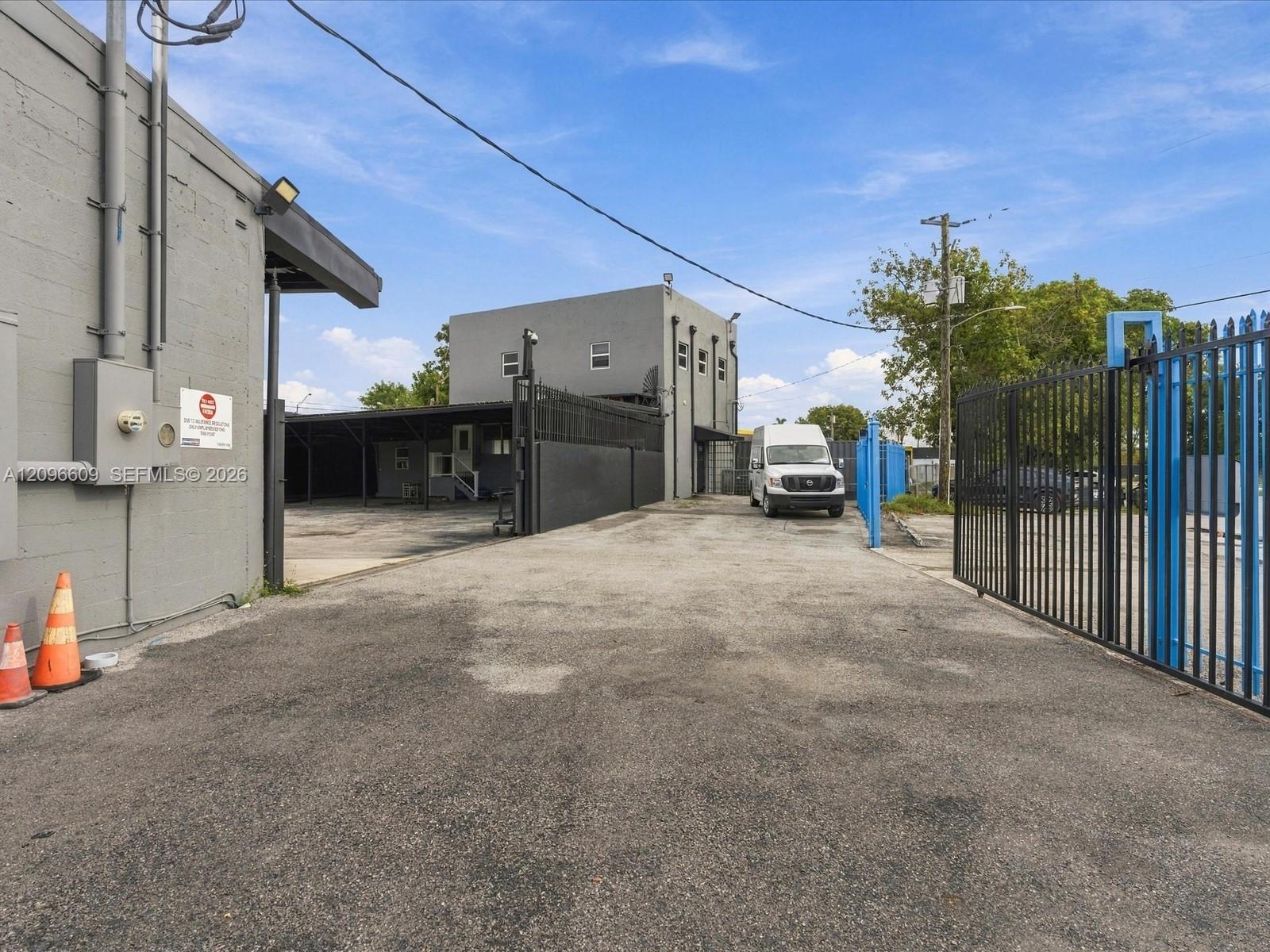 17200 NW 2nd Ct