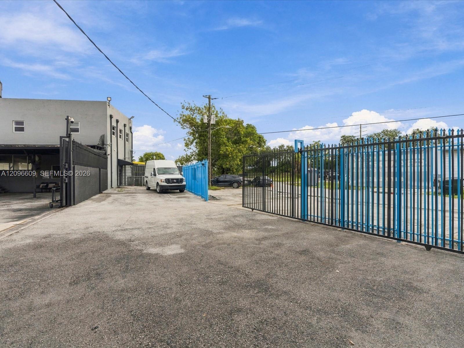 17200 NW 2nd Ct