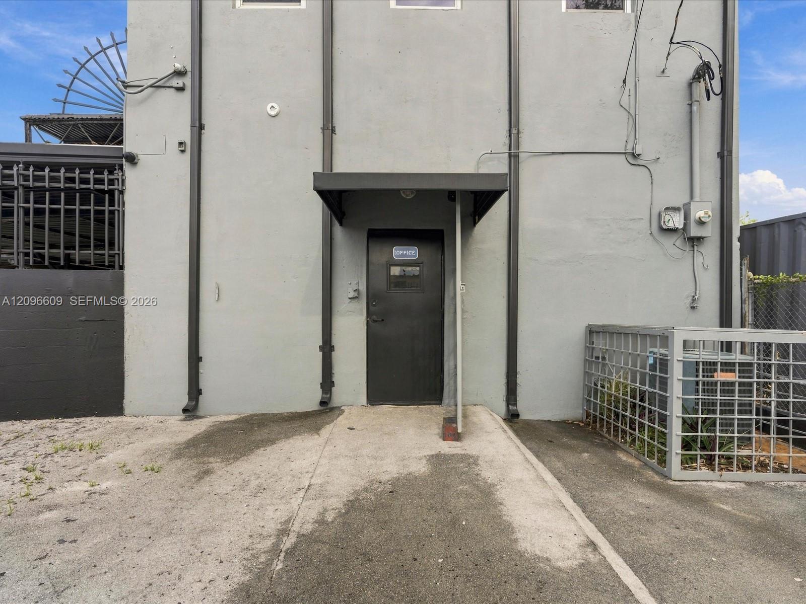 17200 NW 2nd Ct