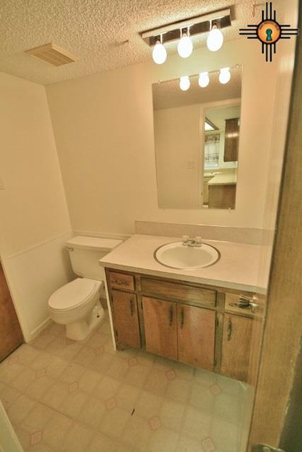1405 Colonial Parkway