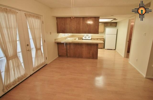 1405 Colonial Parkway