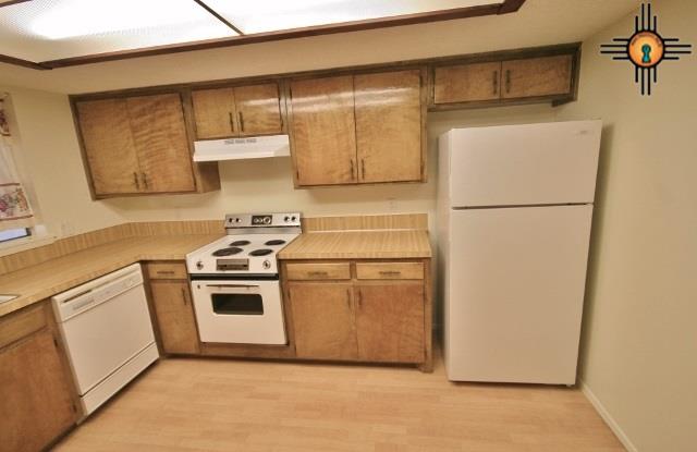 1405 Colonial Parkway