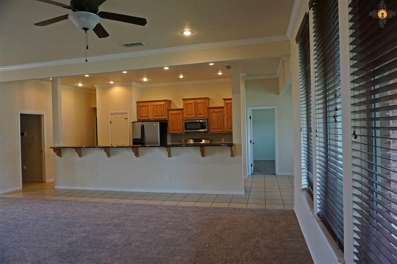 2412 Northglen