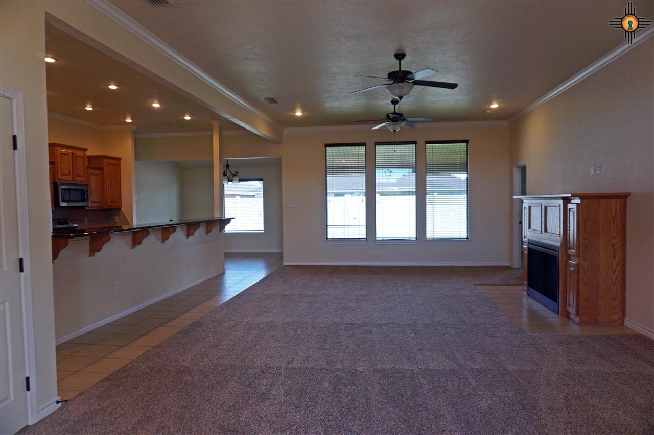 2412 Northglen