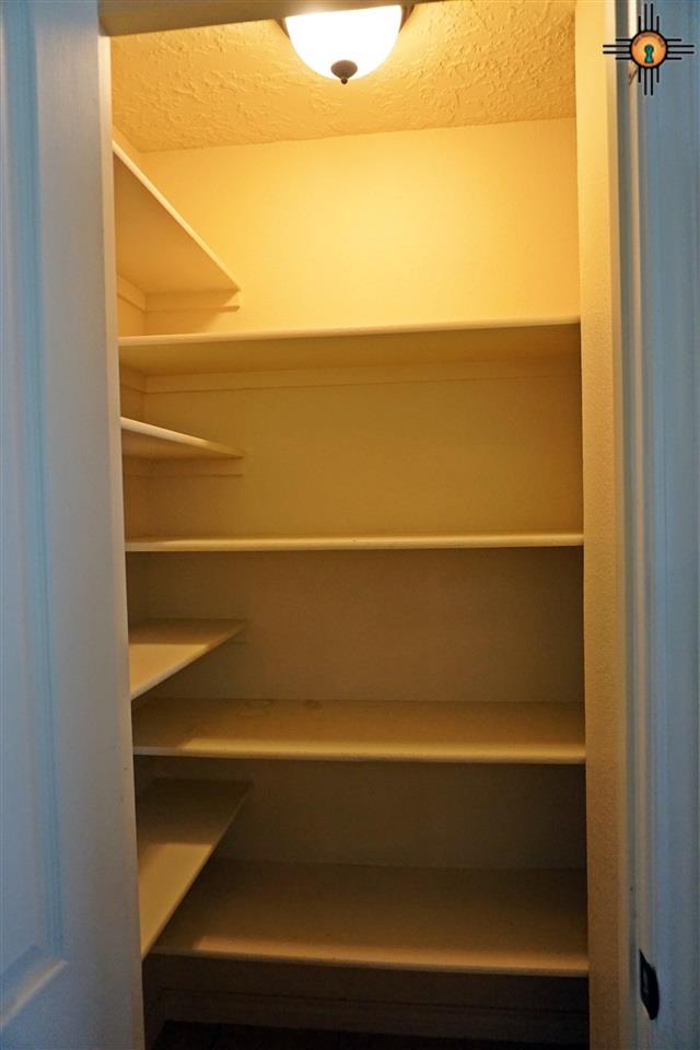 2412 Northglen