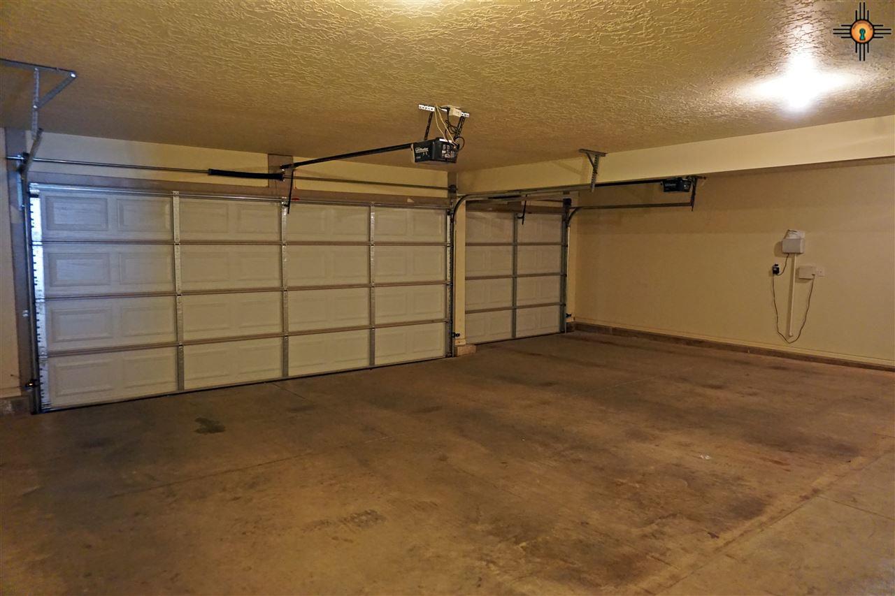 2412 Northglen