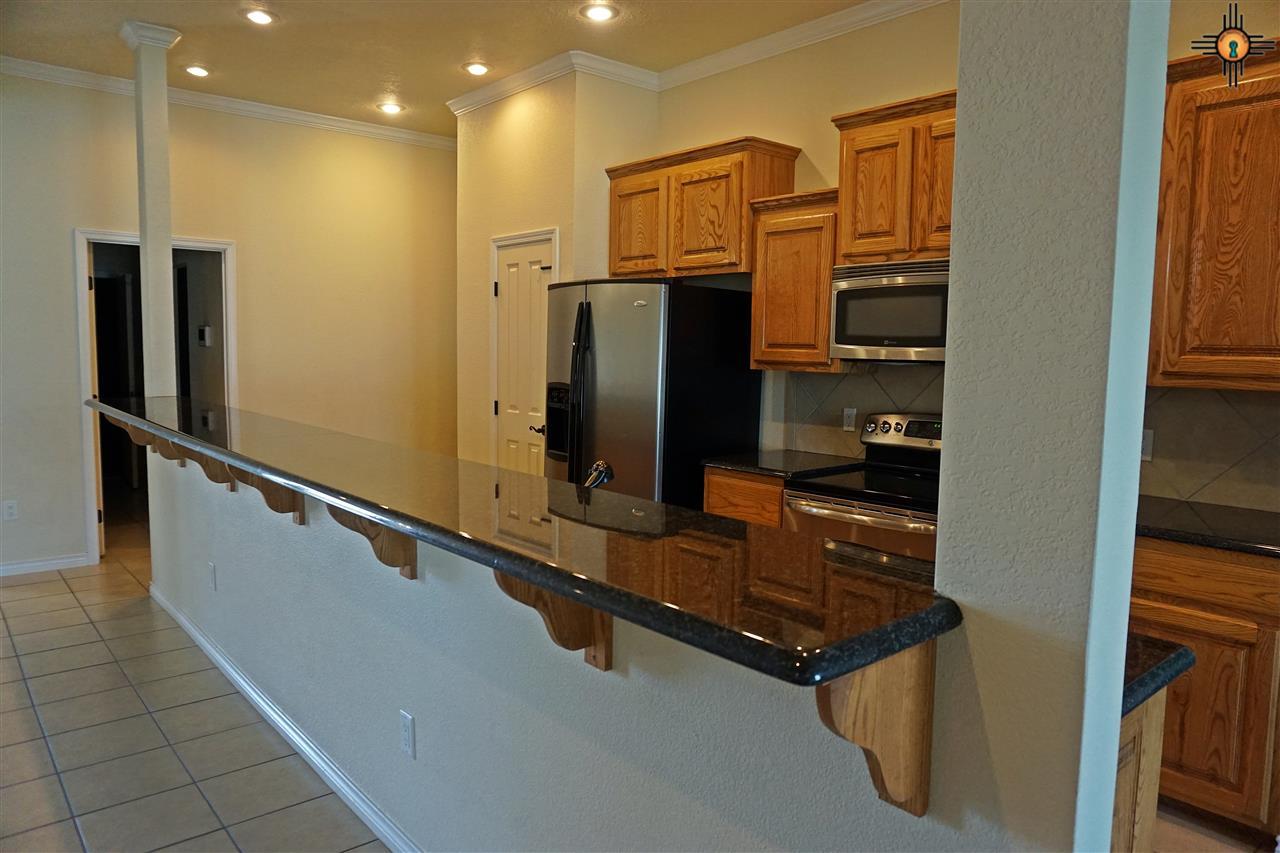 2412 Northglen