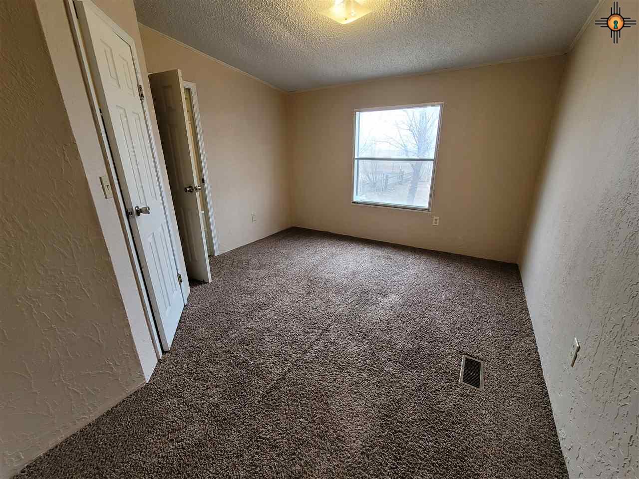 1483 S Roosevelt Road 6