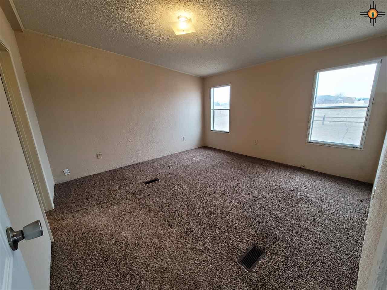 1483 S Roosevelt Road 6