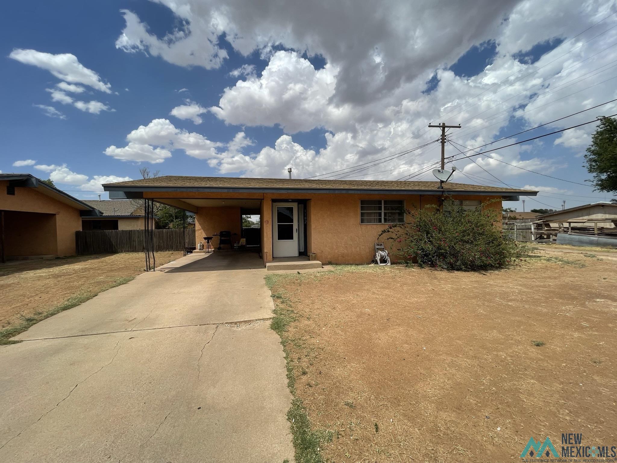 1102 E 4th Street