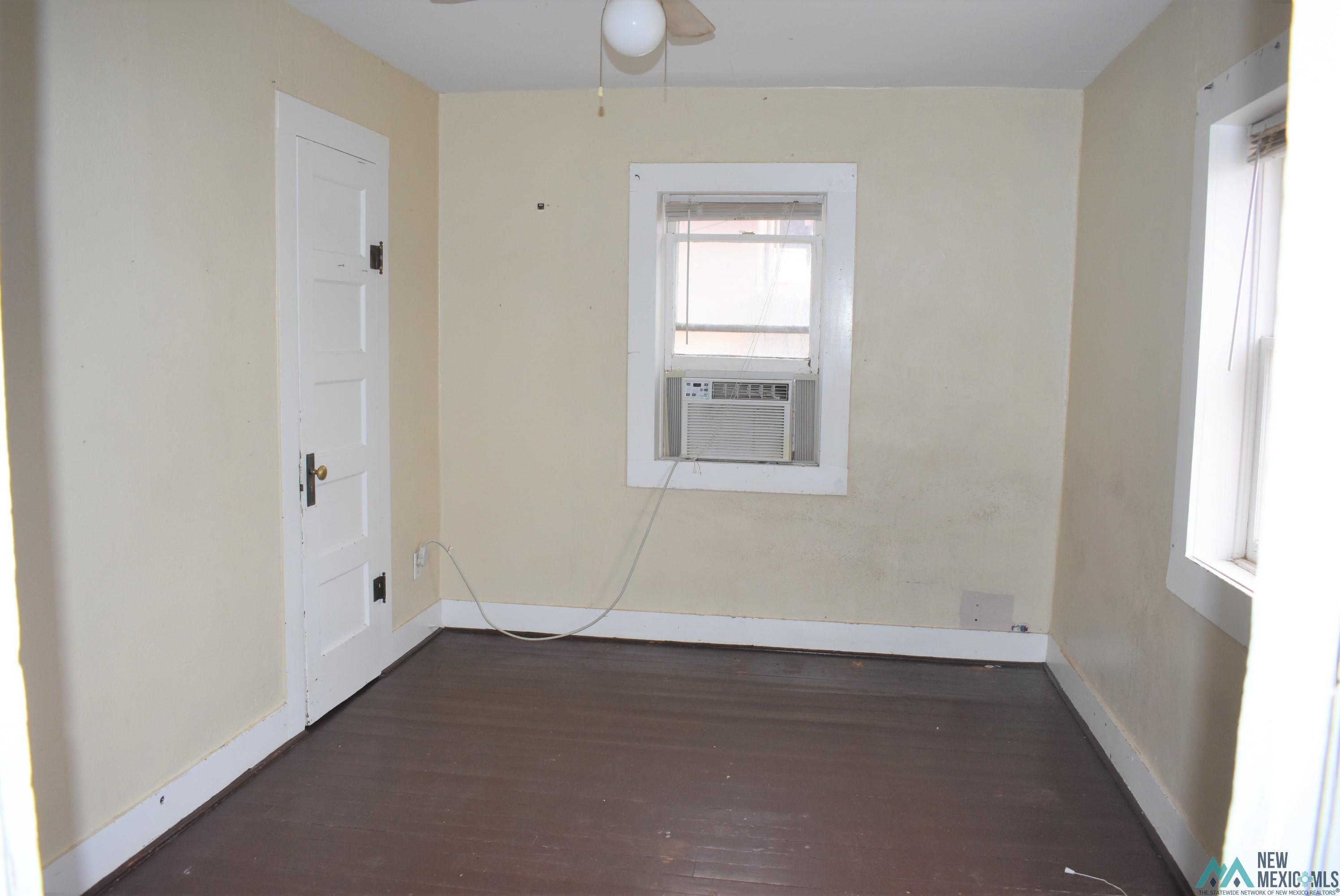 216 S Ave G Avenue