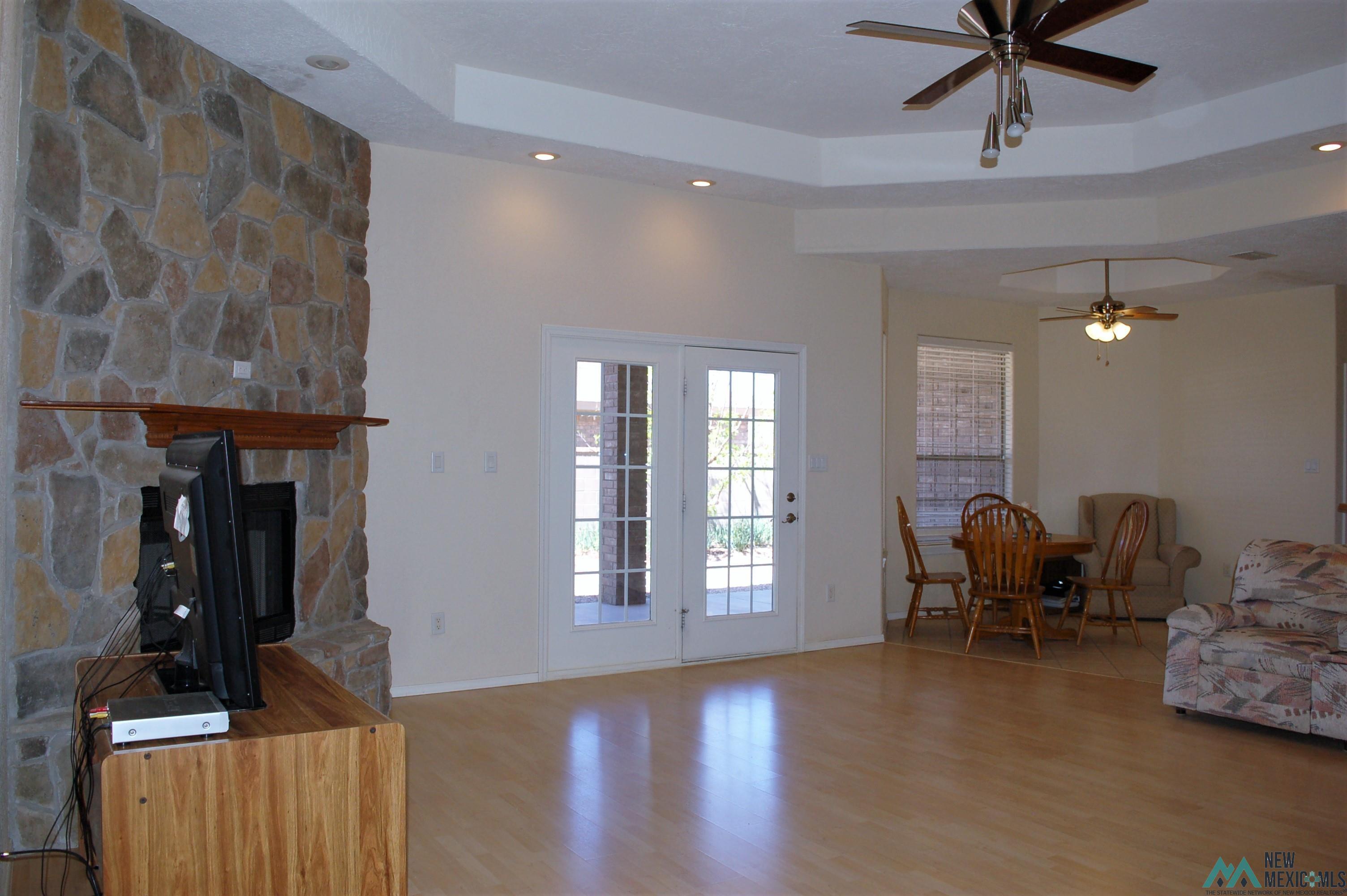 1311 Oakwood Circle