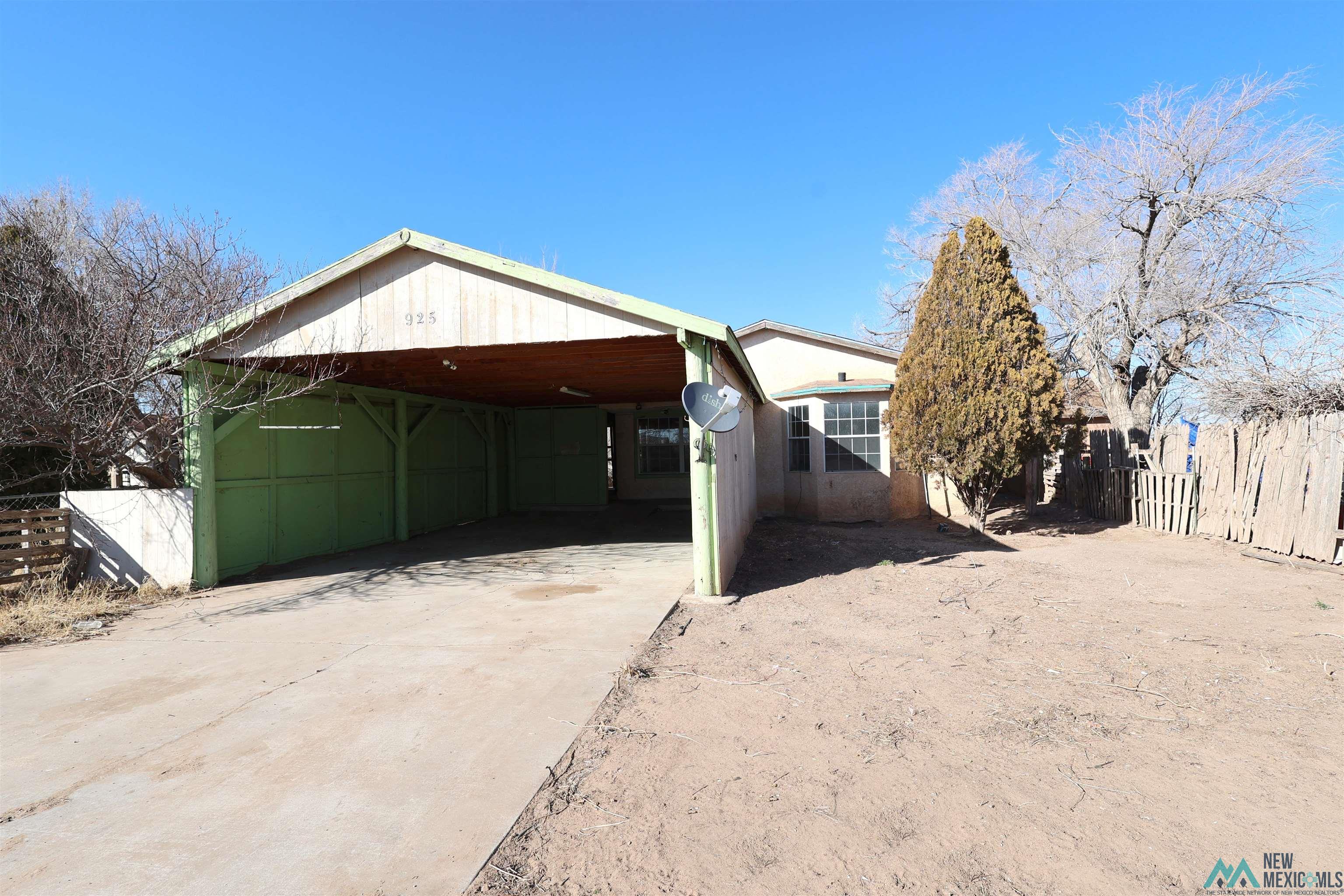925 Canadian Street