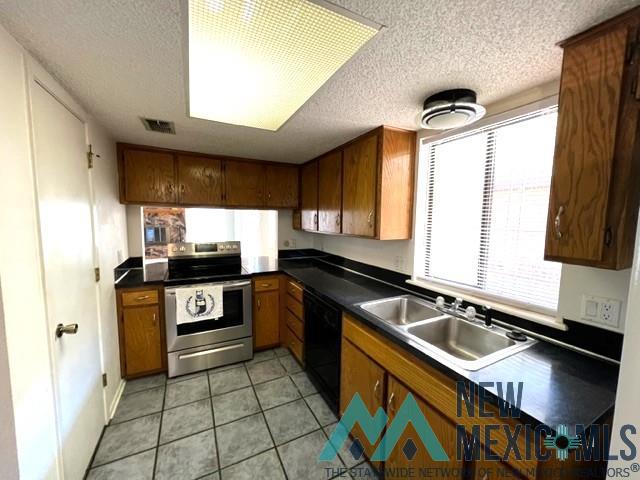 220 Lakeview Terrace