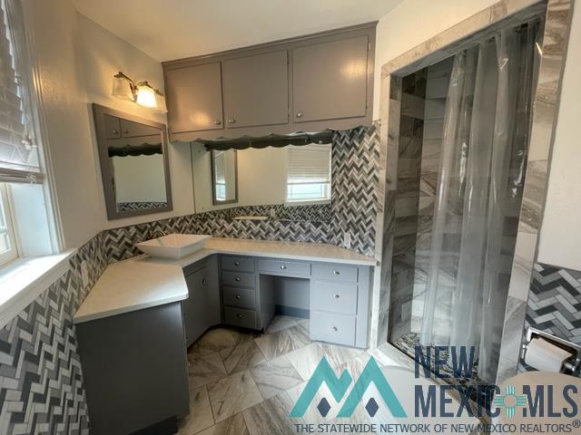 2901 Axtell Drive