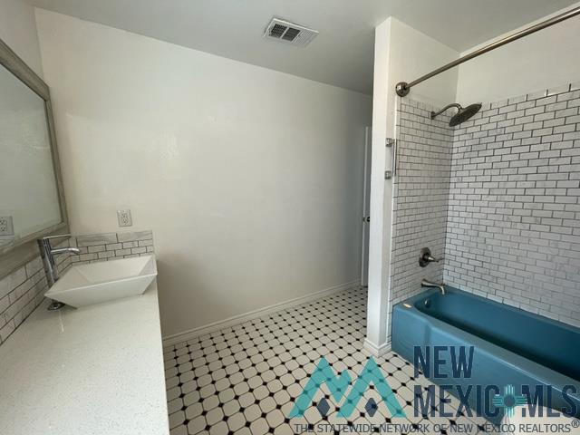 2901 Axtell Drive