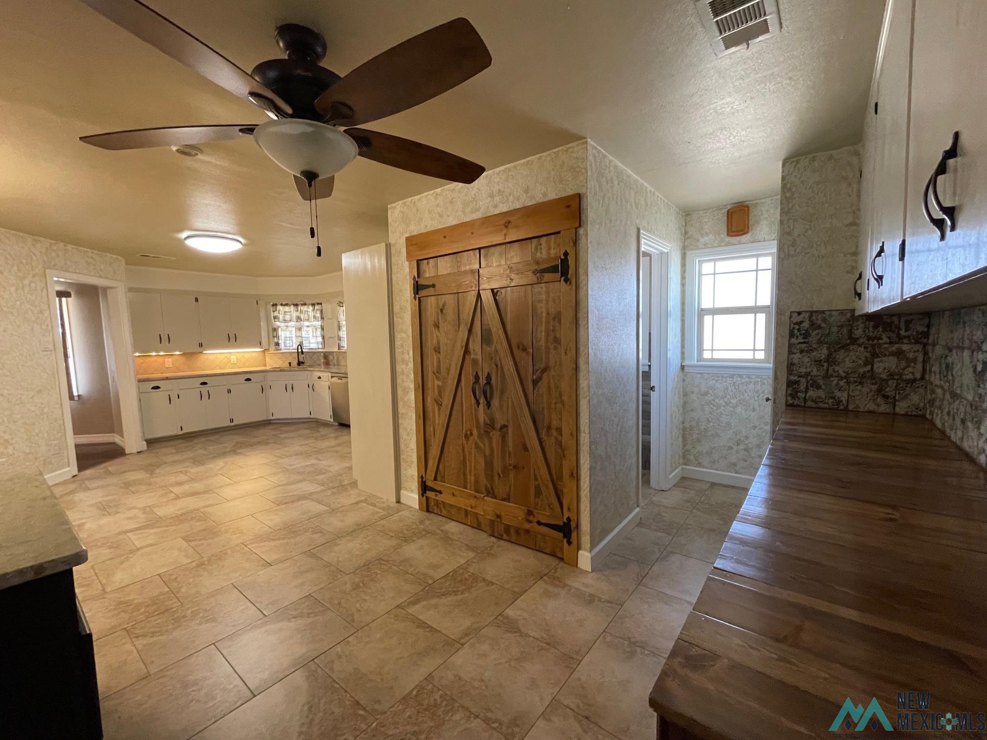 2901 Axtell Drive