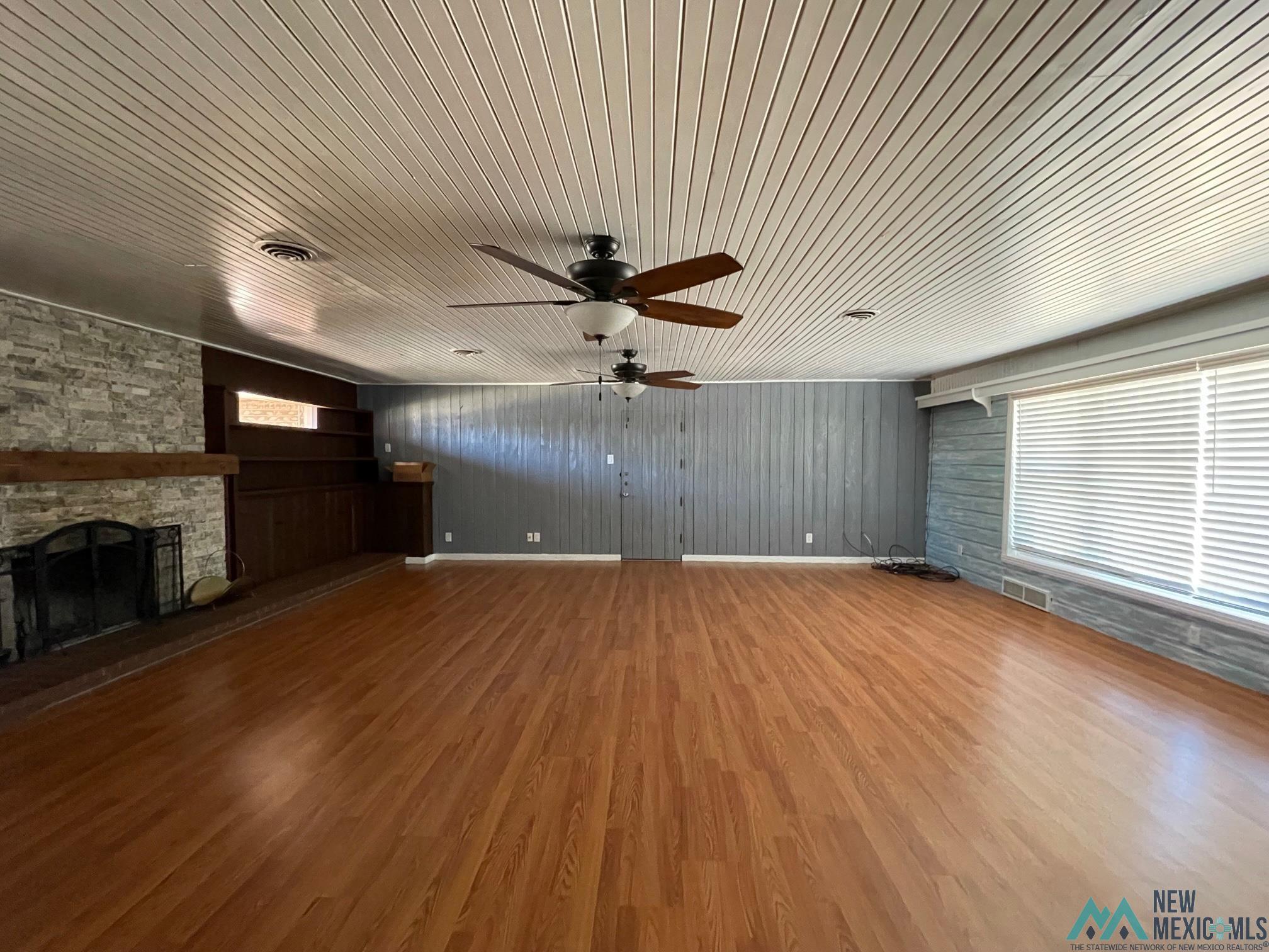 2901 Axtell Drive