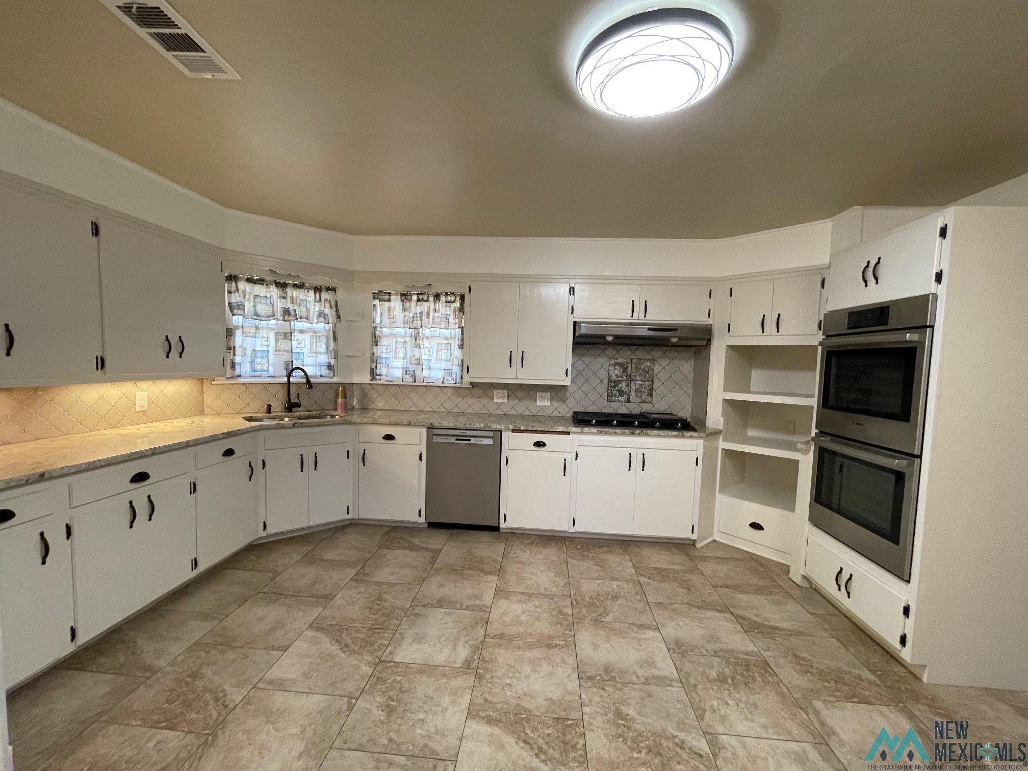 2901 Axtell Drive