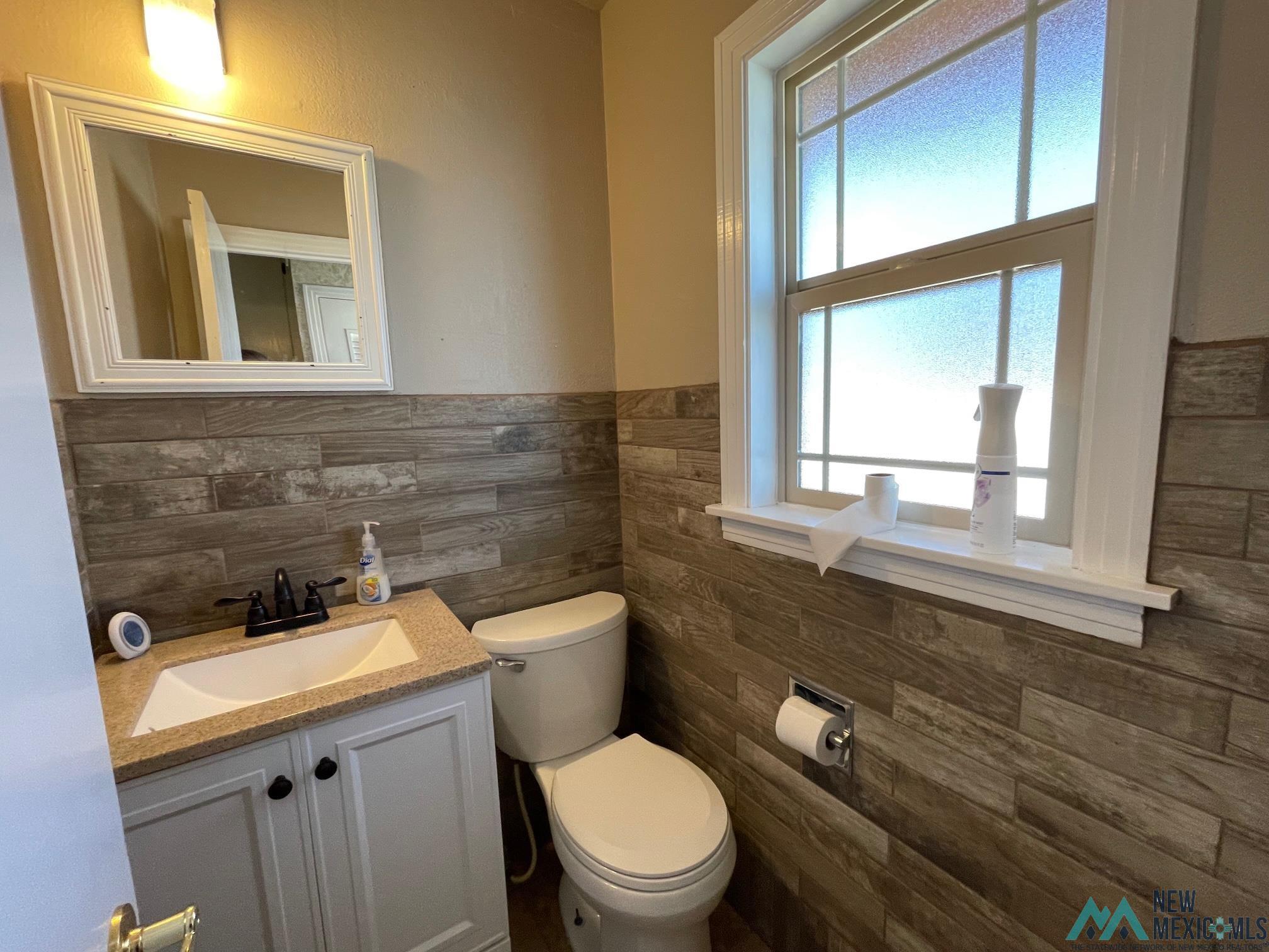 2901 Axtell Drive