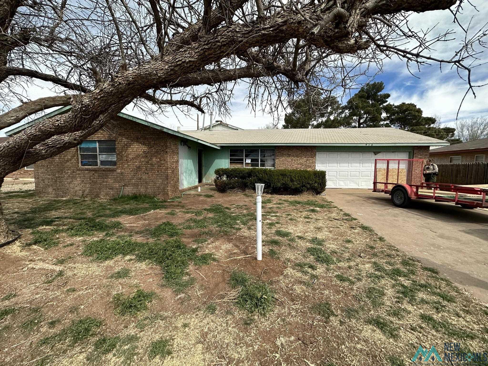 916 Purdue Avenue