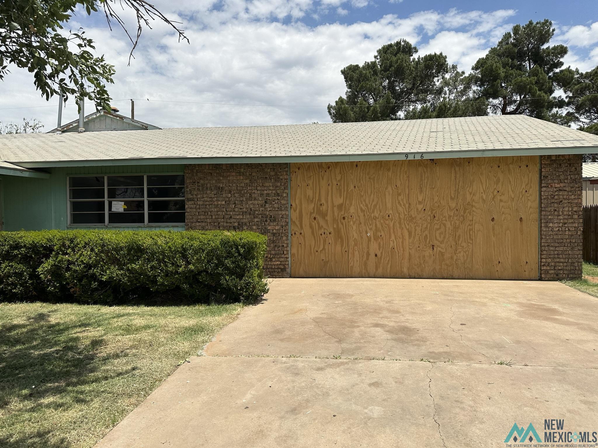 916 Purdue Avenue