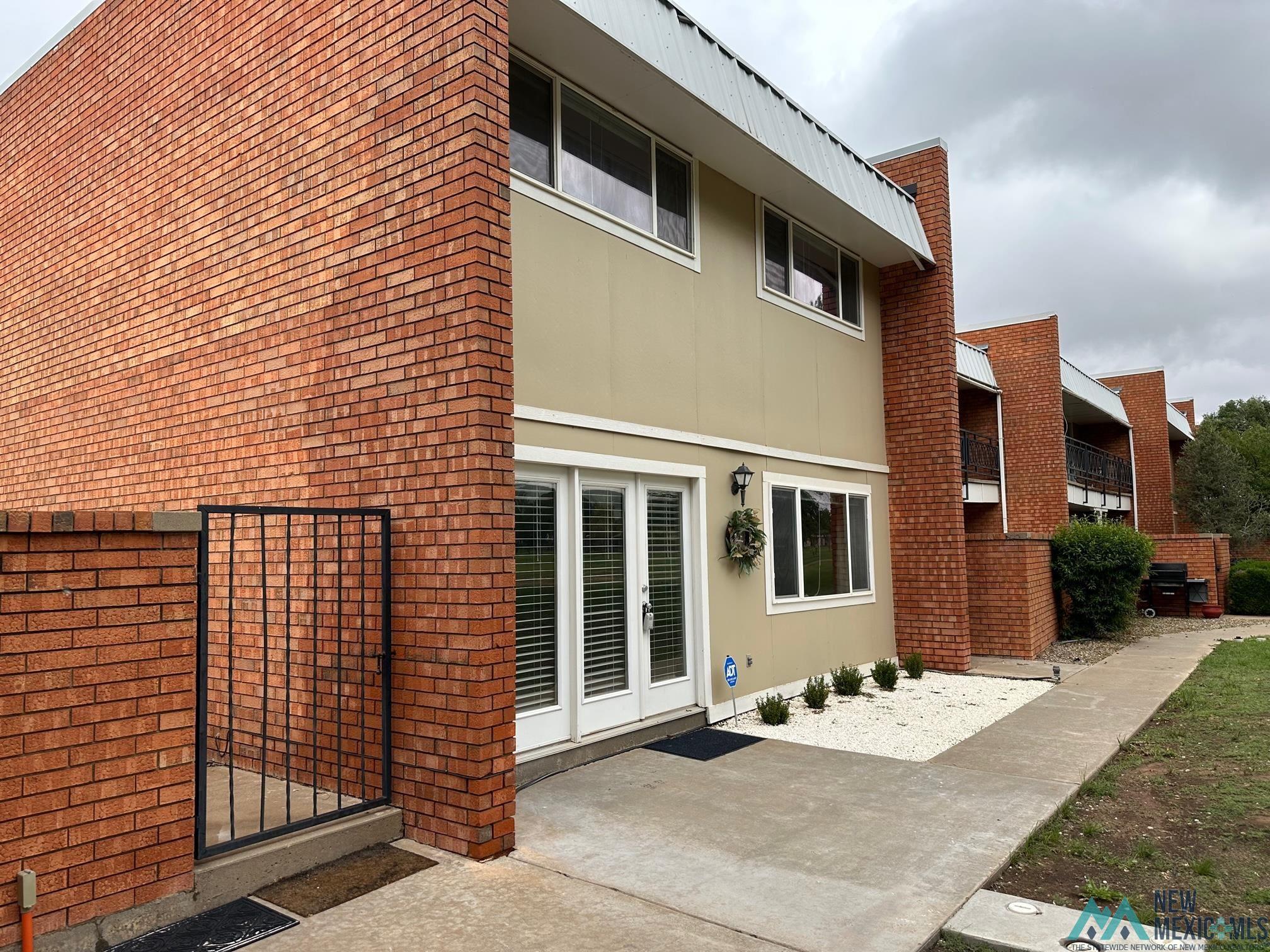 1400 Fairway #15 Terrace