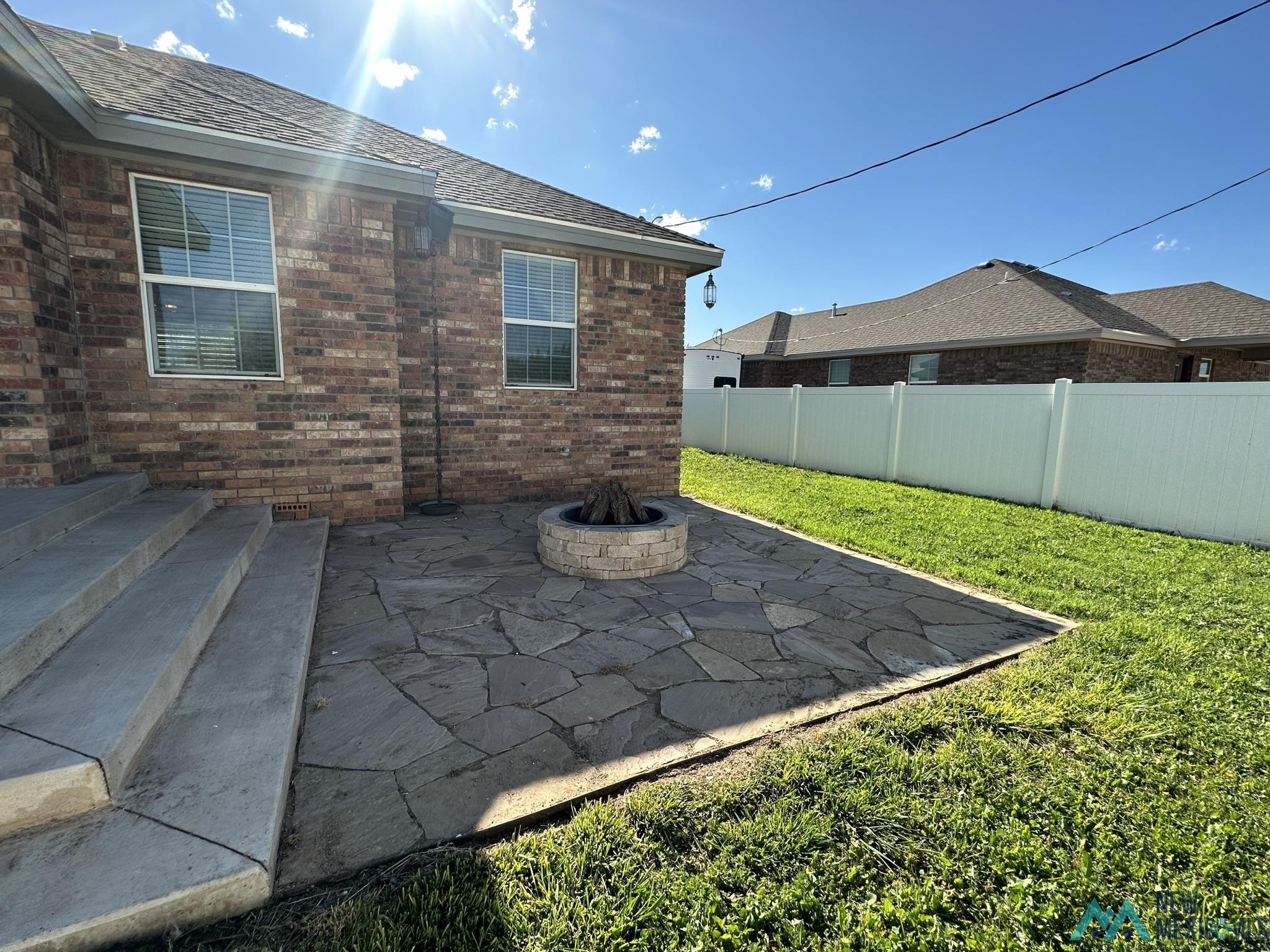 2131 Mockingbird Lane