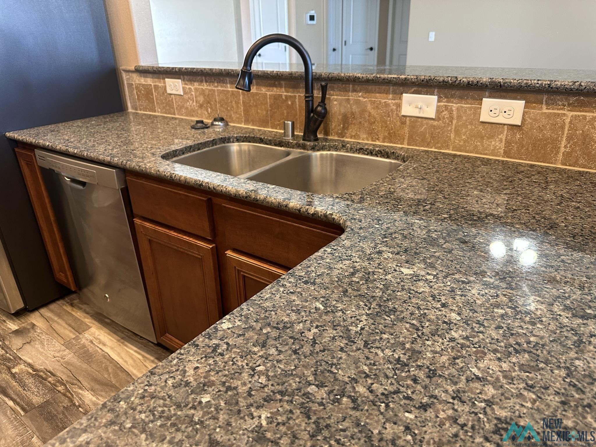 2131 Mockingbird Lane