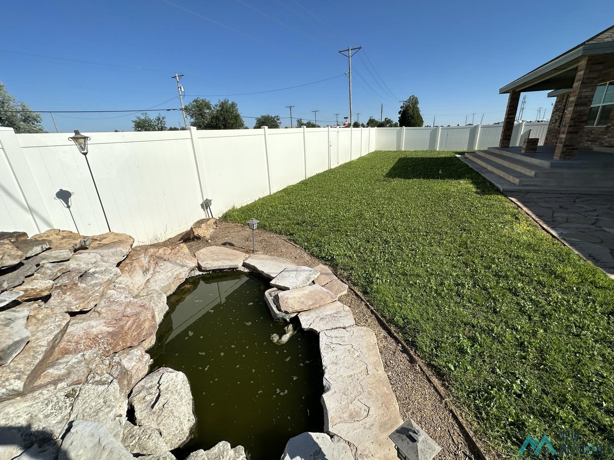 2131 Mockingbird Lane